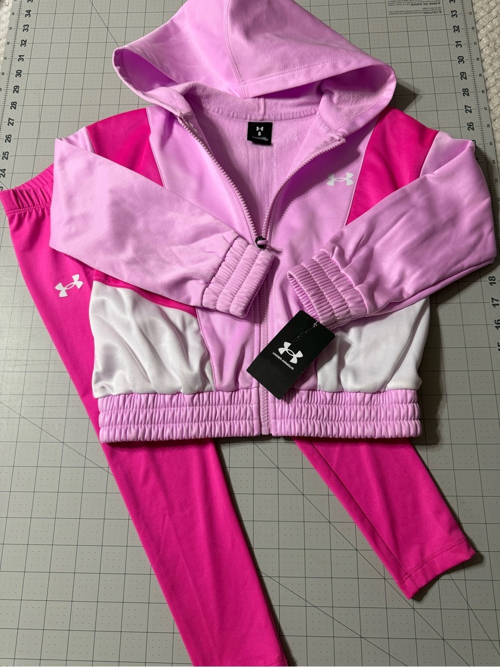 Under Armour Girls size 5 Pink & Light Pink Hooded Zip Track Set 0161